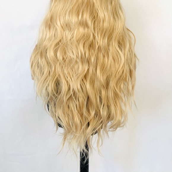 Gorgeous 24” Champagne Color 13x2.5 Lace Front Premium Fiber Wig - Picture 8 of 8